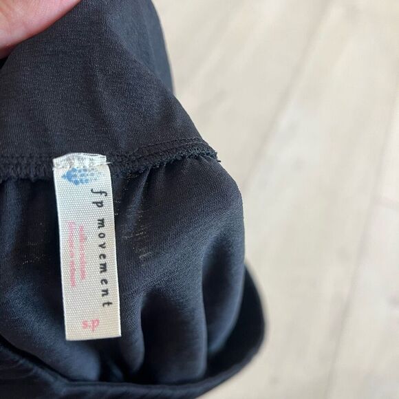 Free people womens black shorts size s - Picture 8 of 9